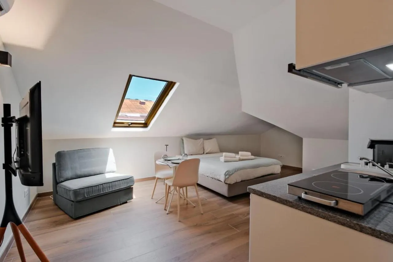 Lovely Studio Fully Equipped Near Subway N10 - Shared Bathroom With Another Studio Lisboa