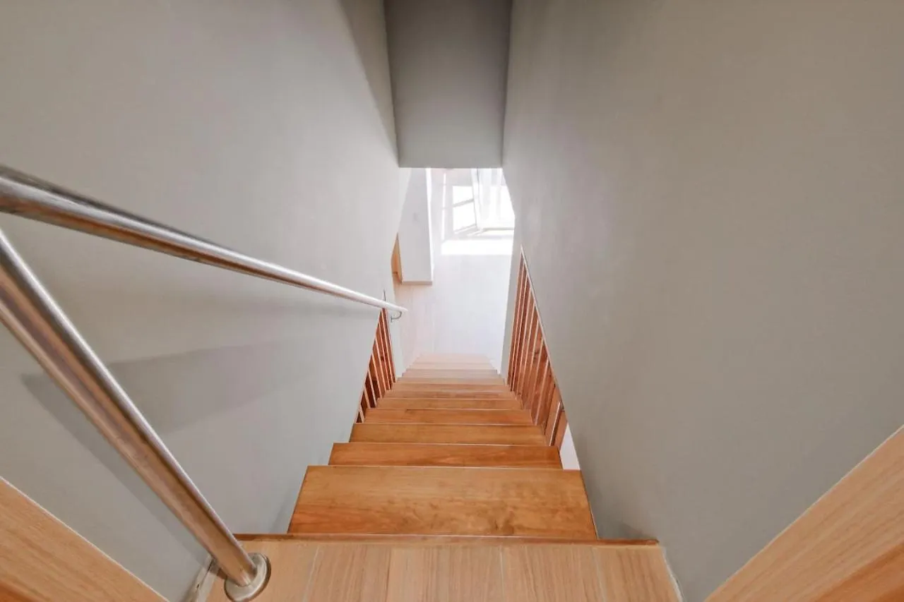Lägenhet Lovely Studio Fully Equipped Near Subway N10 - Shared Bathroom With Another Studio Lisboa Portugal