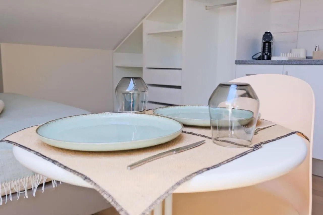 Lovely Studio Fully Equipped Near Subway N10 - Shared Bathroom With Another Studio Lisboa Lägenhet