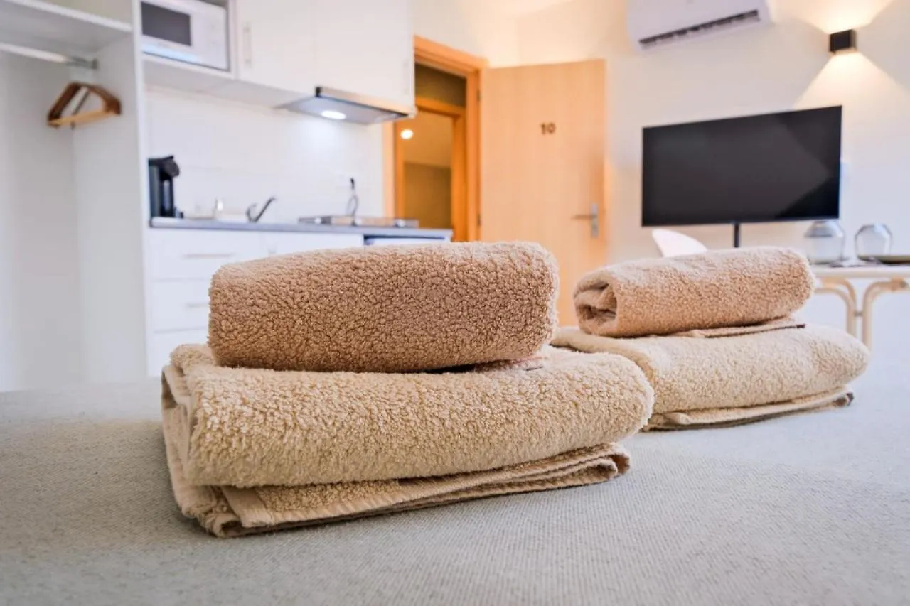 Lovely Studio Fully Equipped Near Subway N10 - Shared Bathroom With Another Studio Lisboa Portugal
