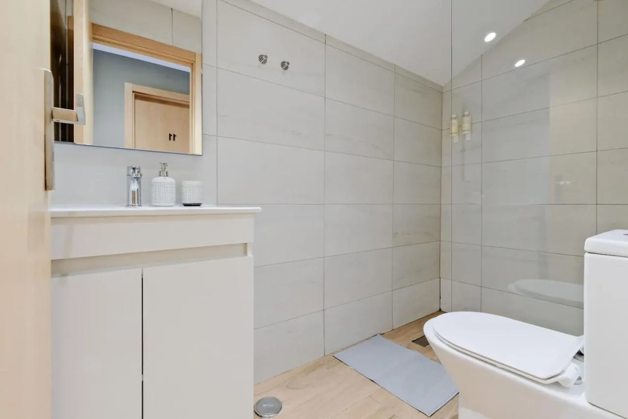 Lovely Studio Fully Equipped Near Subway N10 - Shared Bathroom With Another Studio Lisboa 0*,